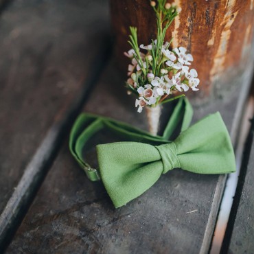 boutonniere greens