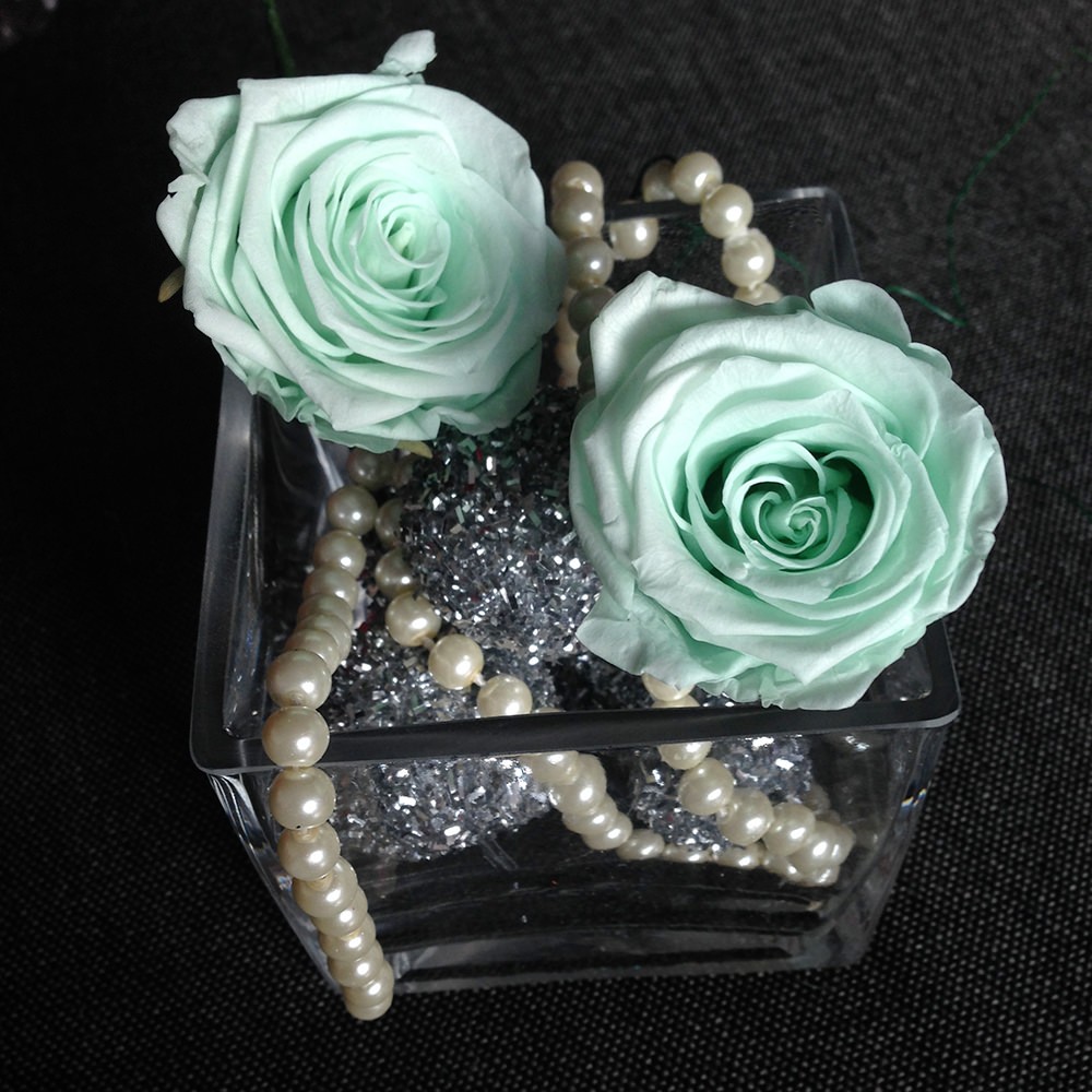 Composizione Rose Stabilizzate cubo glitter e perle